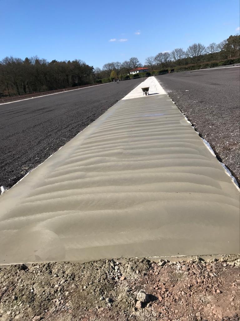 weiland, buiten, agrarisch, betonvloer, betonpplossing, antislip